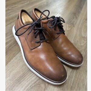 Rockport Tan Leather Oxfords with White Sole